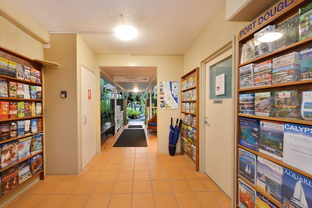 - Adults Only Oasis Aparthotel