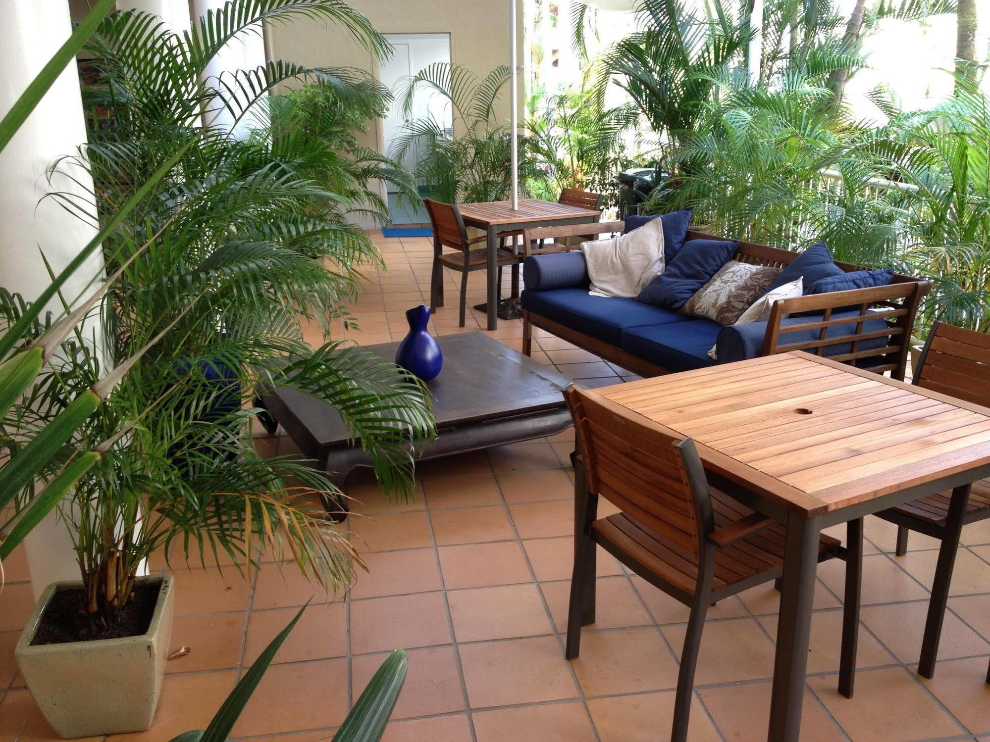- Adults Only Oasis Aparthotel Port Douglas
